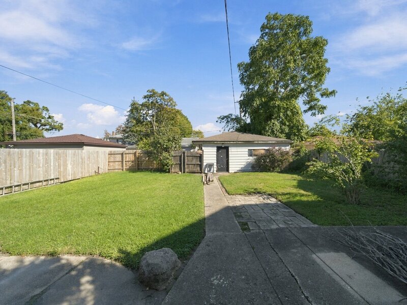 623 S 17th Avenue Maywood IL 60153