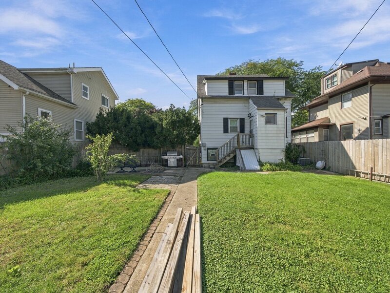 623 S 17th Avenue Maywood IL 60153