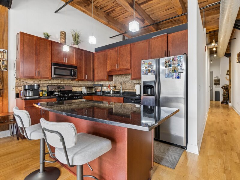770 W Gladys Avenue Chicago IL 60661