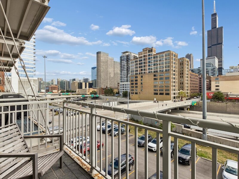 770 W Gladys Avenue Chicago IL 60661