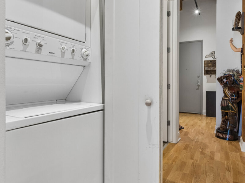 770 W Gladys Avenue Chicago IL 60661