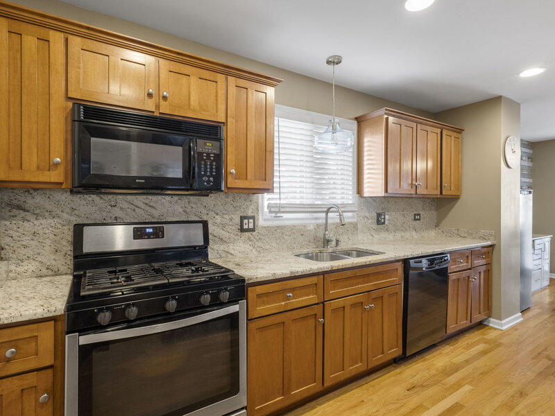 5828 W 90th Street Oak Lawn IL 60453