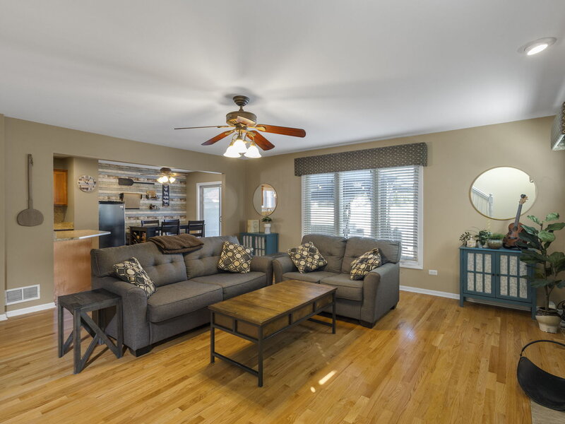 5828 W 90th Street Oak Lawn IL 60453