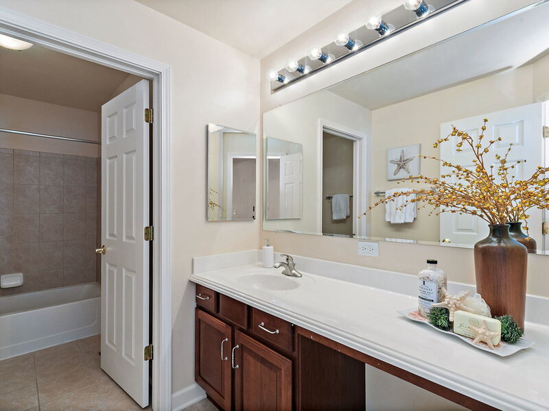 2370 Fishhook Way Wauconda IL 60084
