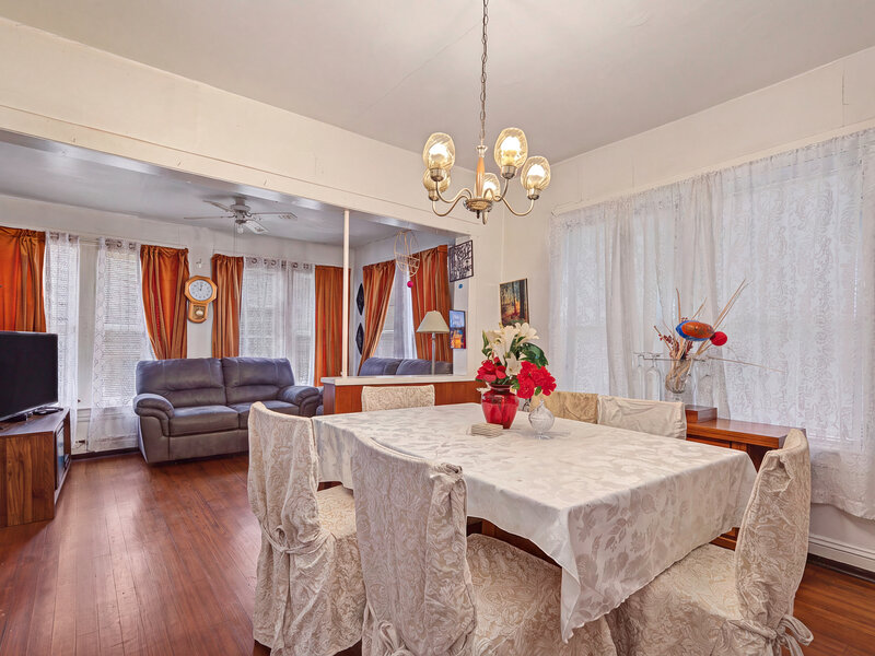 5057 W Superior Street Chicago IL 60644