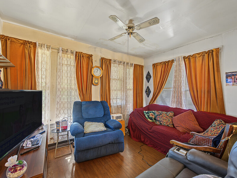 5057 W Superior Street Chicago IL 60644