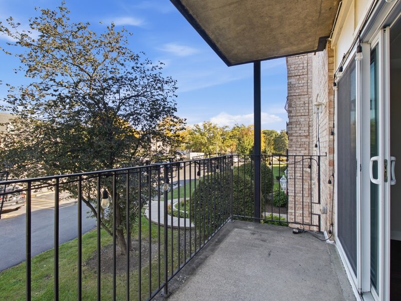 5201 Carriageway Drive Rolling Meadows IL 60008