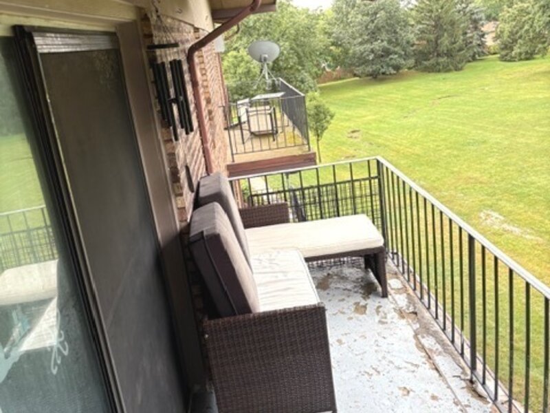2556 Waterbury Drive Woodridge IL 60517
