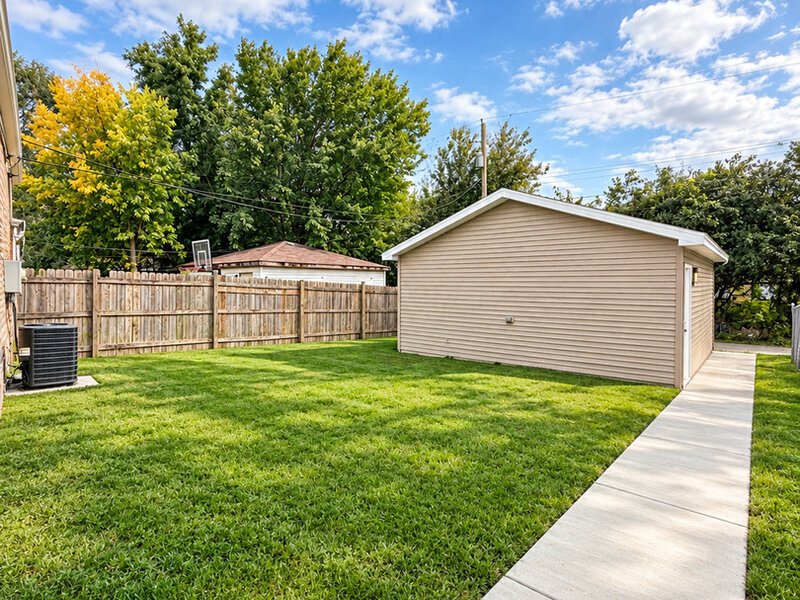 14733 Maplewood Avenue Harvey IL 60426