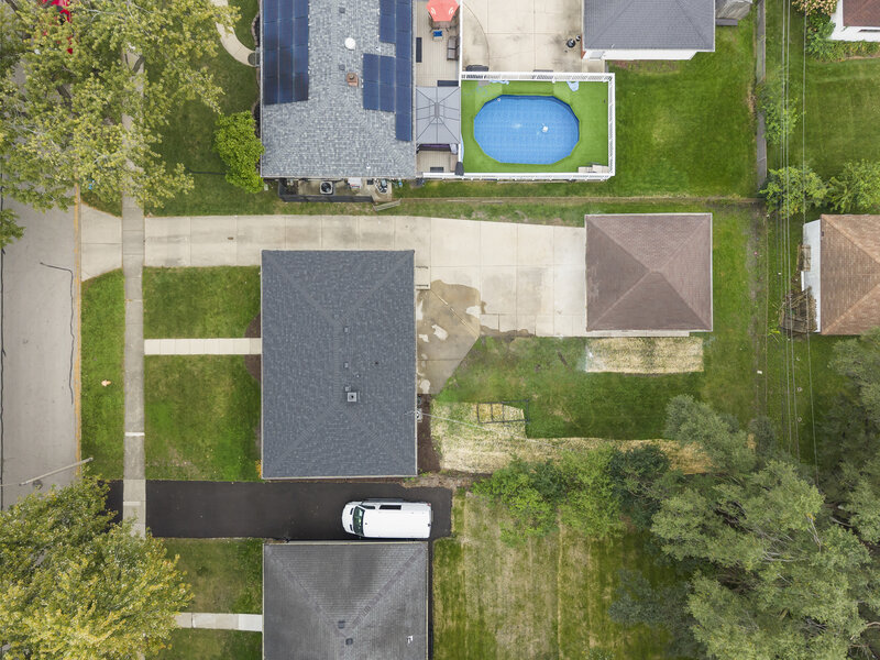 667 W Saint Aubin Drive Addison IL 60101