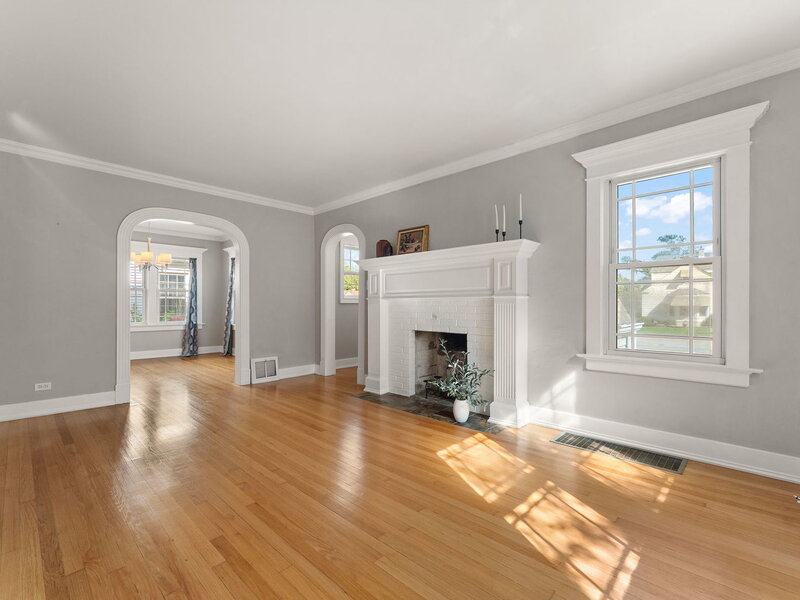 18034 Burnham Avenue Lansing IL 60438