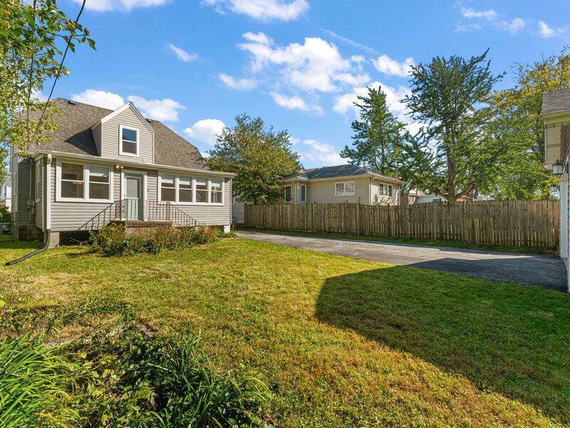 18034 Burnham Avenue Lansing IL 60438
