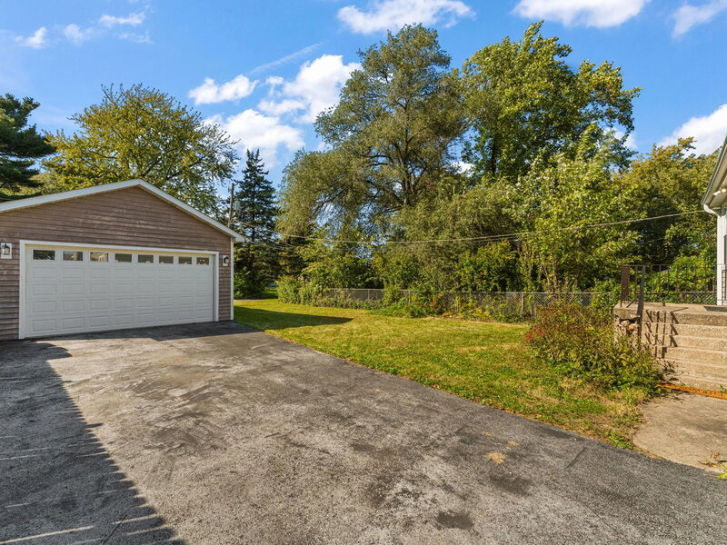 18034 Burnham Avenue Lansing IL 60438