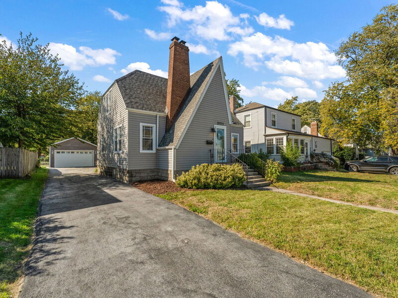 18034 Burnham Avenue Lansing IL 60438