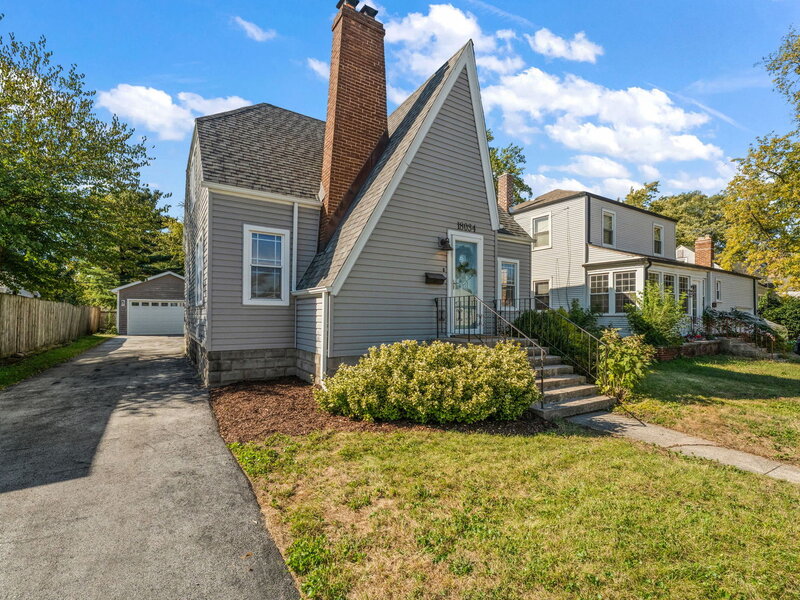 18034 Burnham Avenue Lansing IL 60438