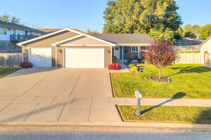 Photo of 123 E First Street Manteno IL 60950