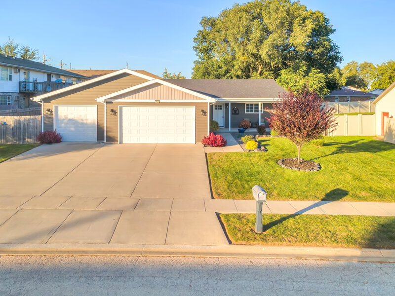 123 E First Street Manteno IL 60950