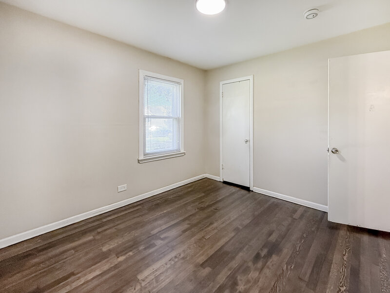 21 E Lyndale Avenue Northlake IL 60164