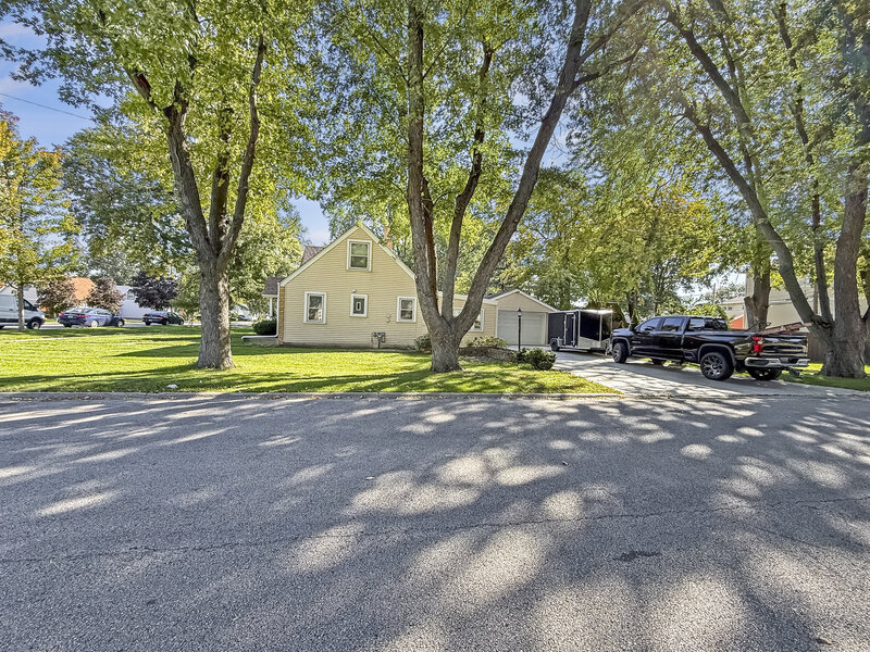 21 E Lyndale Avenue Northlake IL 60164