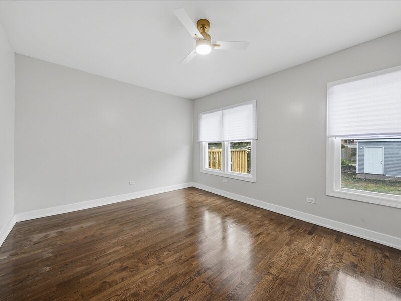 8506 S Euclid Avenue Chicago IL 60617