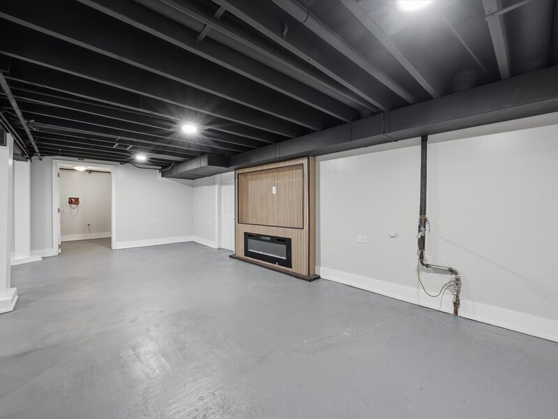 8506 S Euclid Avenue Chicago IL 60617