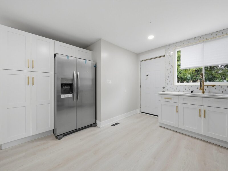 8506 S Euclid Avenue Chicago IL 60617