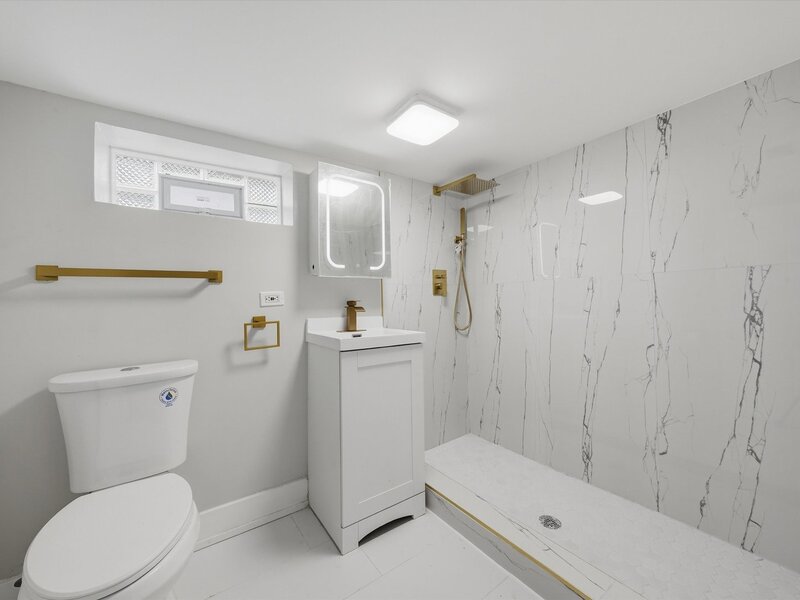 8506 S Euclid Avenue Chicago IL 60617