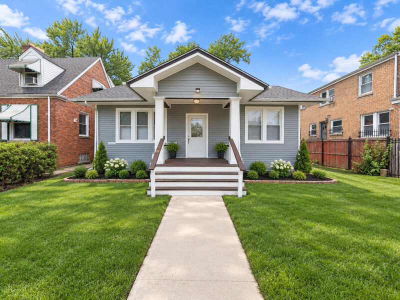 8506 S Euclid Avenue Chicago IL 60617
