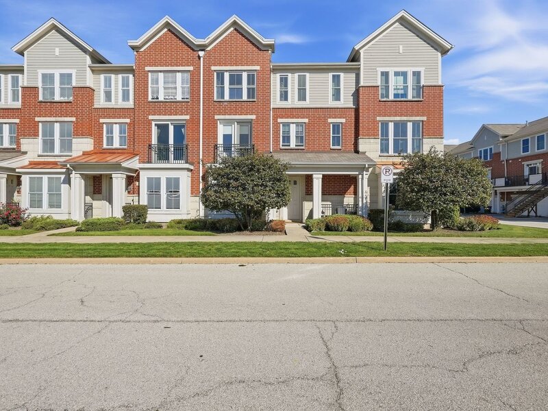 203 W Hyde Street Arlington Heights IL 60005