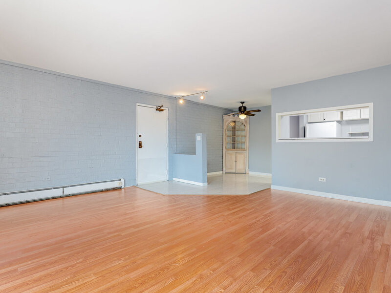 208 E Bailey Road Naperville IL 60565