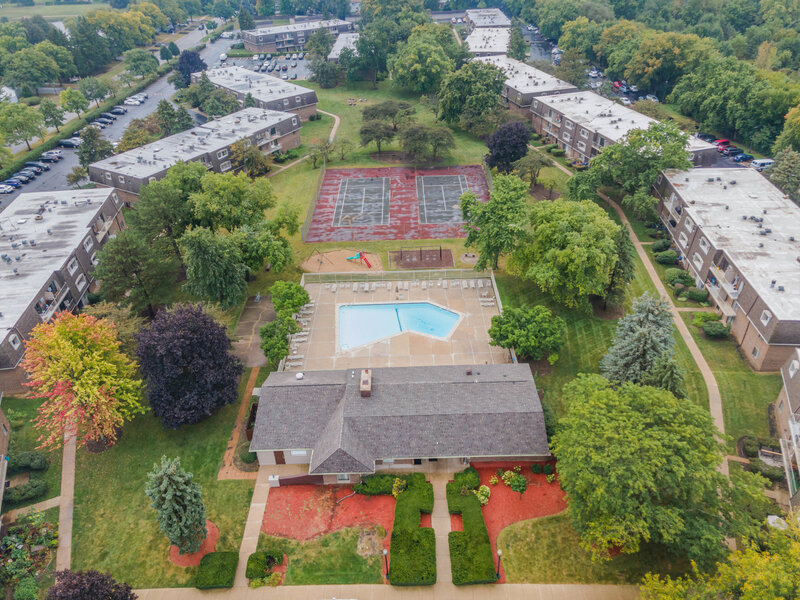 208 E Bailey Road Naperville IL 60565