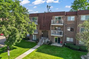 Photo of 715 W Central Road Mount Prospect IL 60056