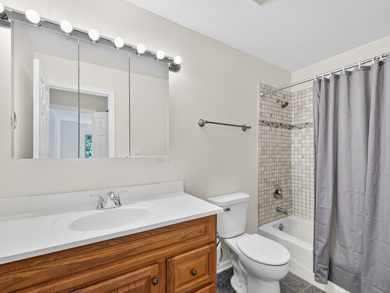 715 W Central Road Mount Prospect IL 60056