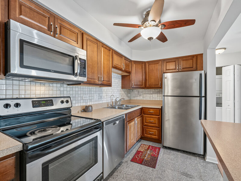 715 W Central Road Mount Prospect IL 60056