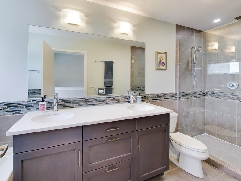 3735 N Wolcott Avenue Chicago IL 60613