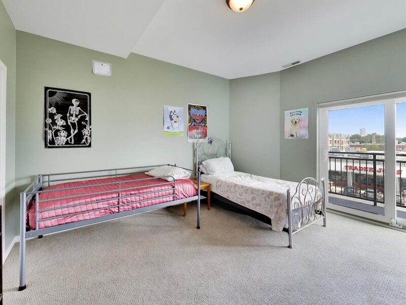 3735 N Wolcott Avenue Chicago IL 60613
