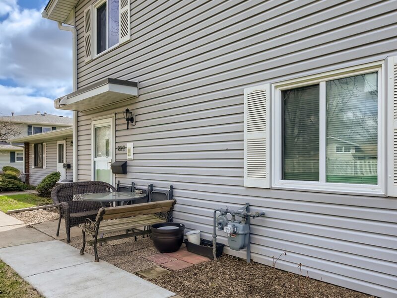 945 Shattuck Lane Schaumburg IL 60194