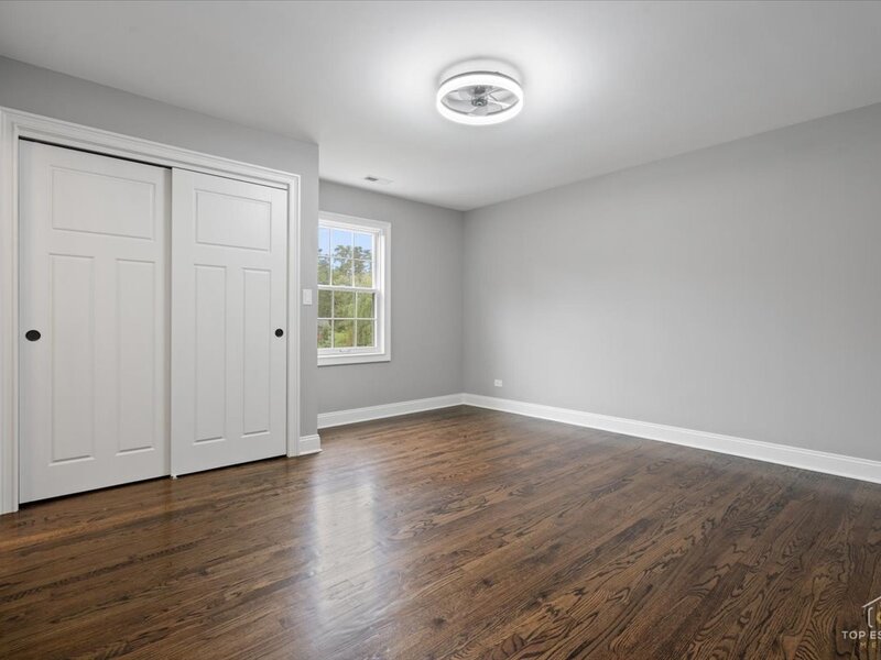 19 Big Oak Lane Riverwoods IL 60015