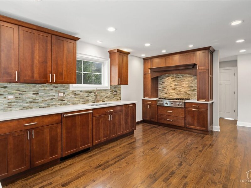 19 Big Oak Lane Riverwoods IL 60015