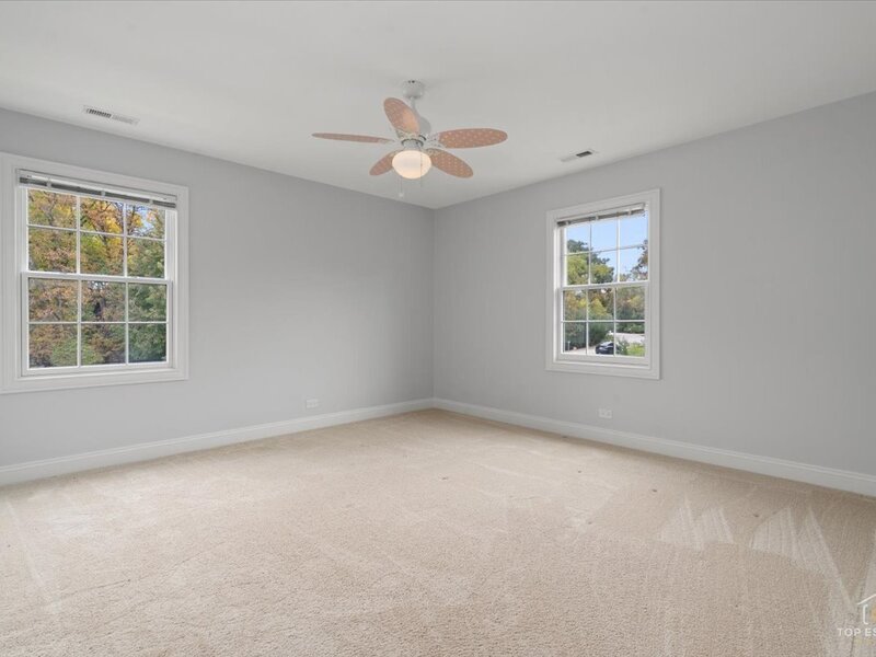 19 Big Oak Lane Riverwoods IL 60015