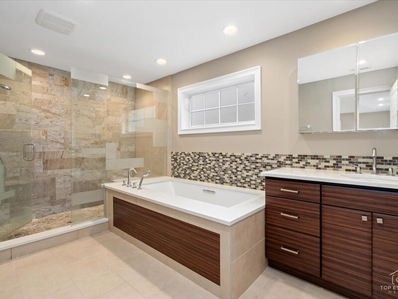 19 Big Oak Lane Riverwoods IL 60015