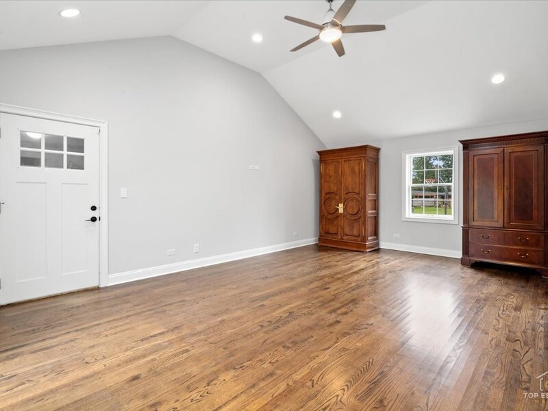19 Big Oak Lane Riverwoods IL 60015