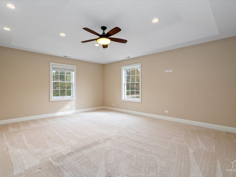 19 Big Oak Lane Riverwoods IL 60015