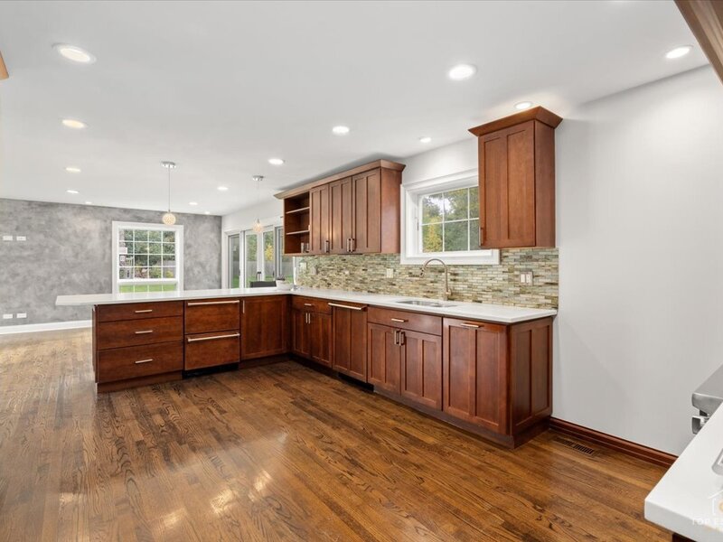 19 Big Oak Lane Riverwoods IL 60015