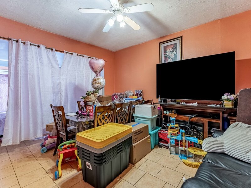 5730 S Washtenaw Avenue Chicago IL 60629