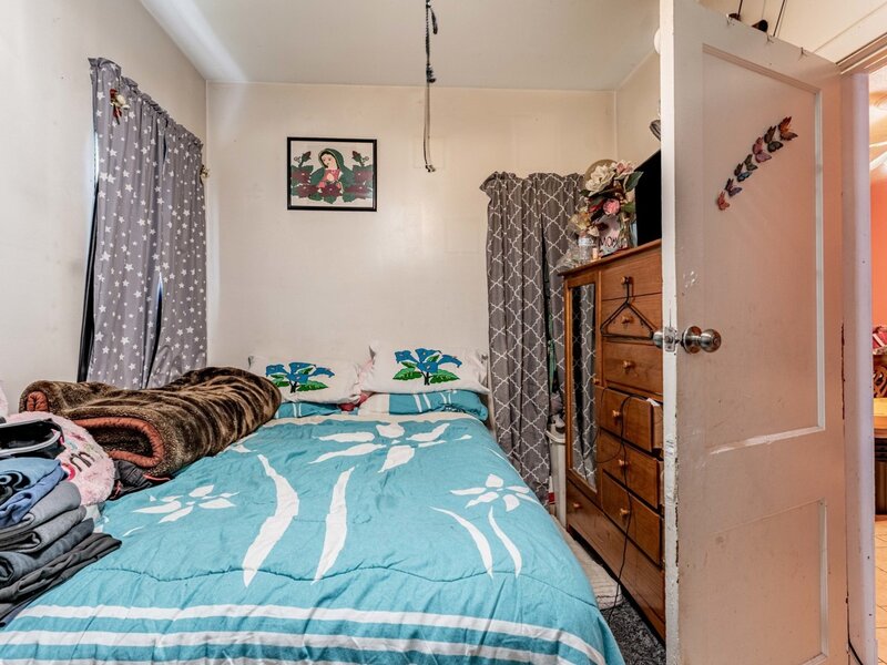 5730 S Washtenaw Avenue Chicago IL 60629