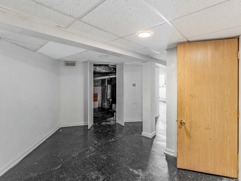 5730 S Washtenaw Avenue Chicago IL 60629