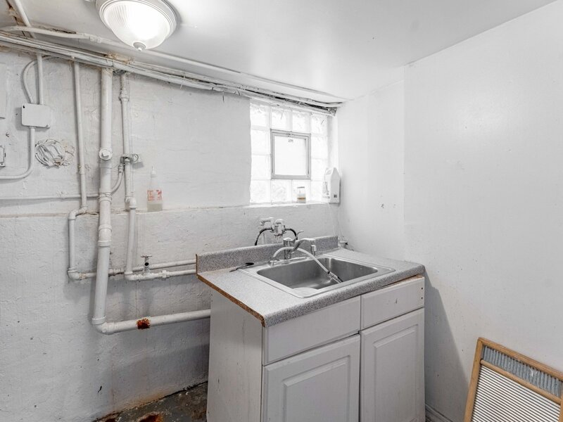 5730 S Washtenaw Avenue Chicago IL 60629