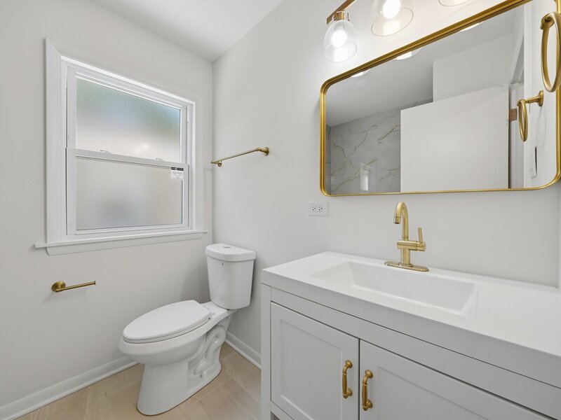 654 W 111th Street Chicago IL 60628
