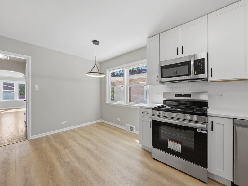 654 W 111th Street Chicago IL 60628